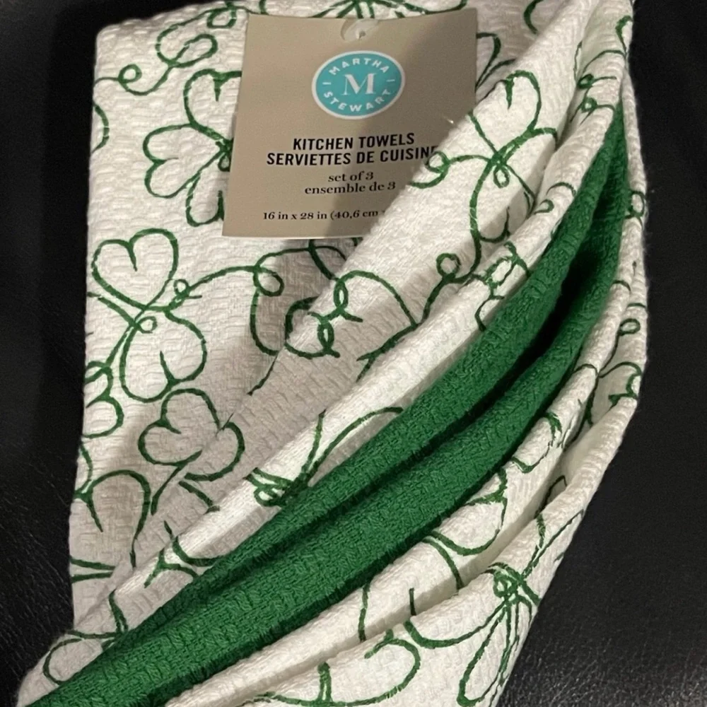 Martha Stewart St Patricks Shamrocks Kitchen Towels, Set of 3